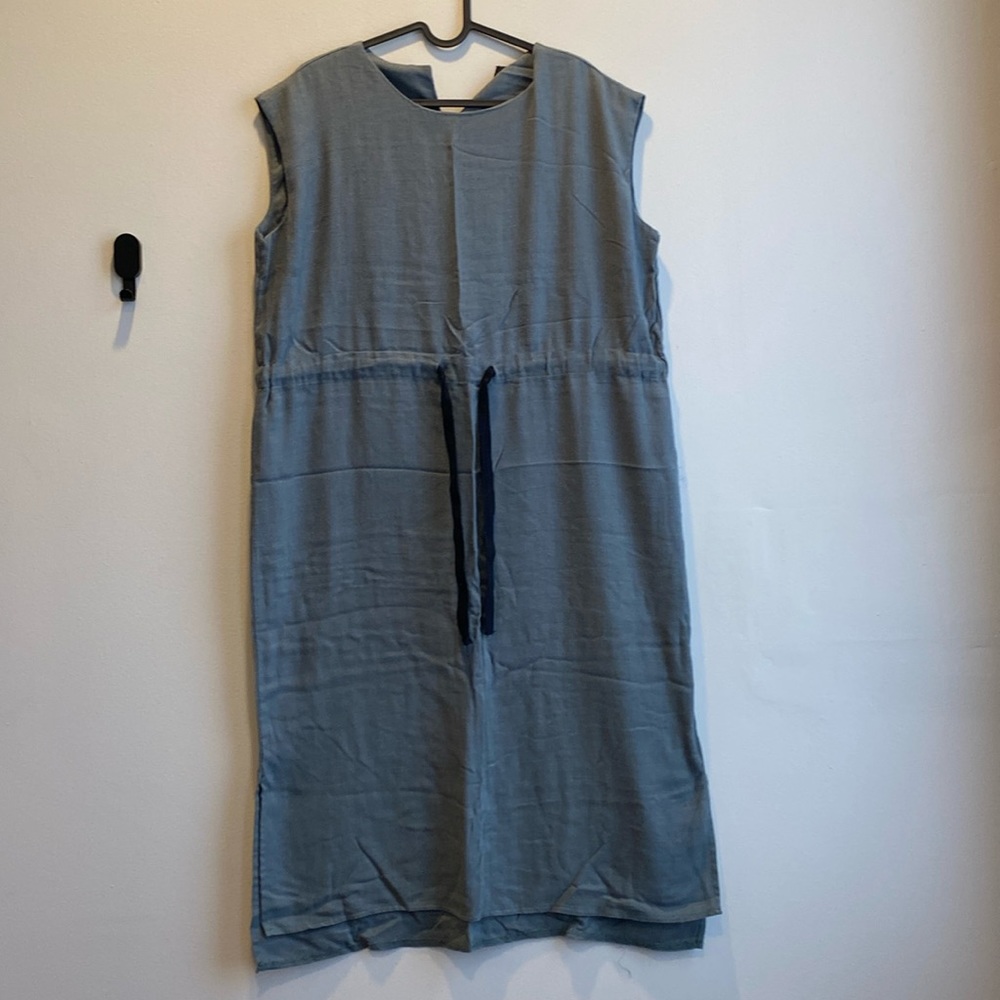 Long loose dress with waist line